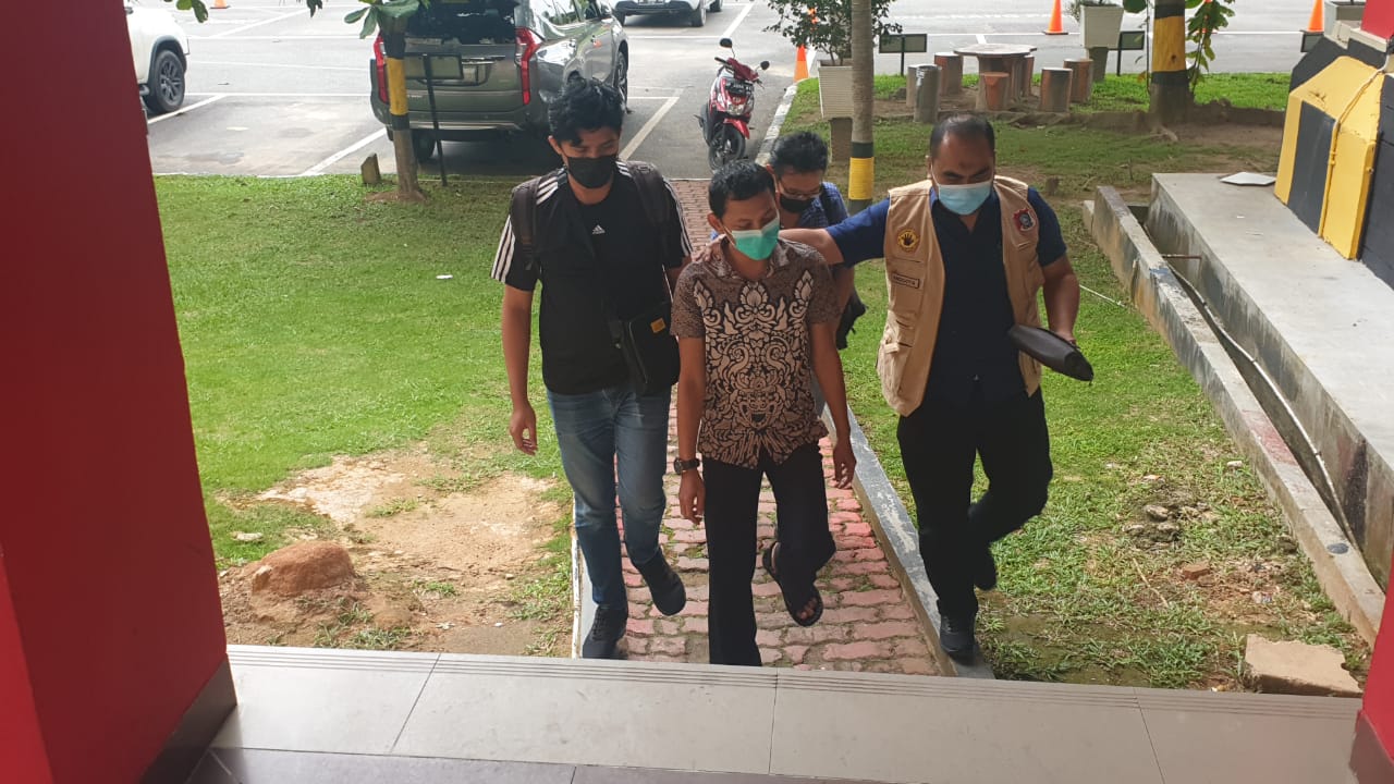 OTT Petugas Stasiun Karantina Ikan